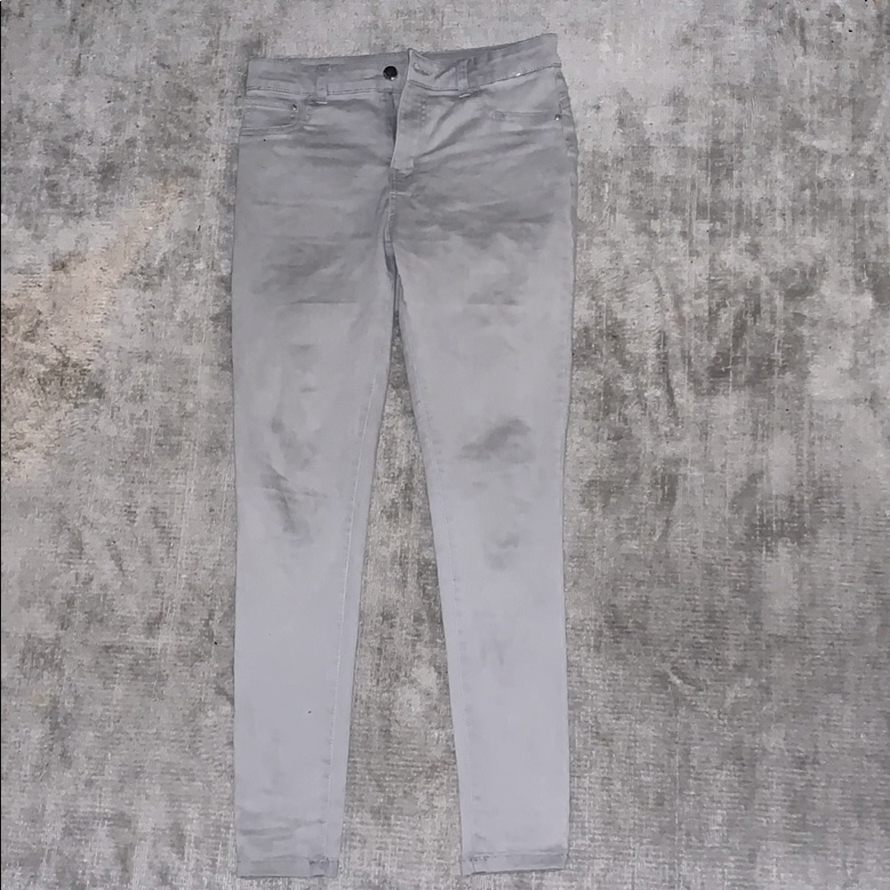 Denim&Co Light gray jeans! Perfect for winter!